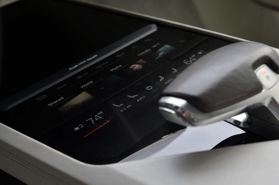 Детали интерьера Audi Prologue Concept 2014 года  (фото 53 из 63)